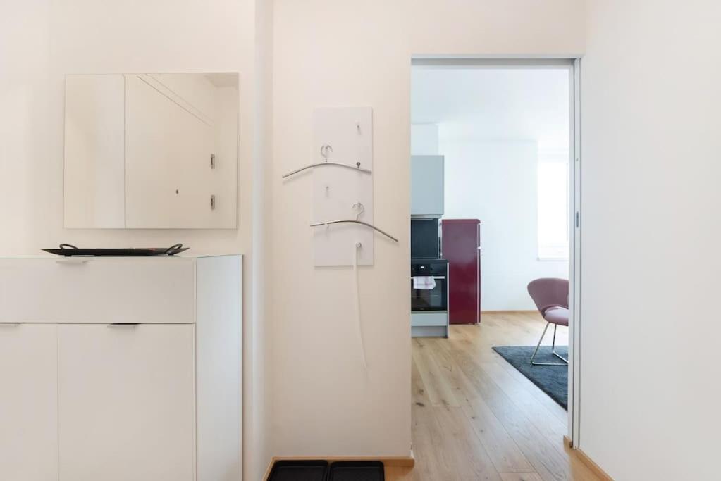 Hoch Hinaus, Neu Und Stilvoll Mit Pool Am Dach Apartment Vienna Exterior photo